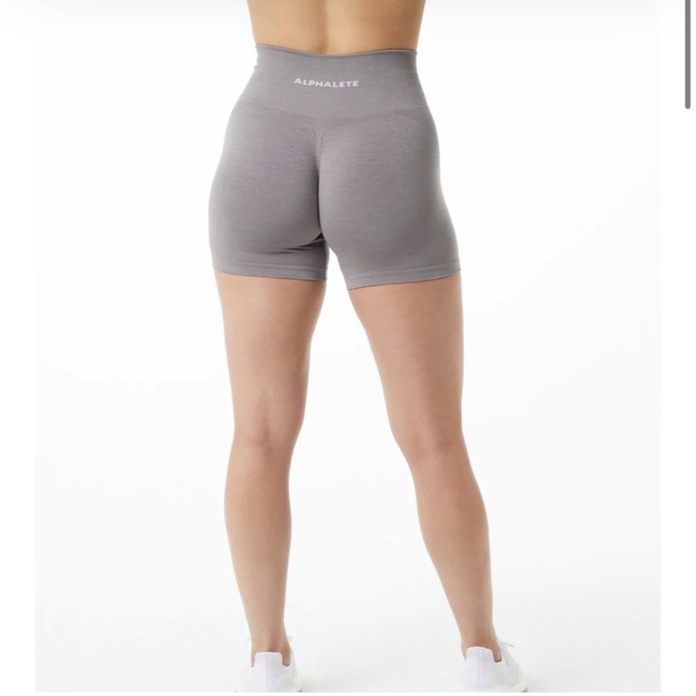 Alphalete Amplify 4.5in Shorts - Storm Grey